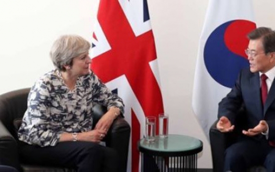 S. Korean, British leaders agree to seek peaceful resolution of NK nukes