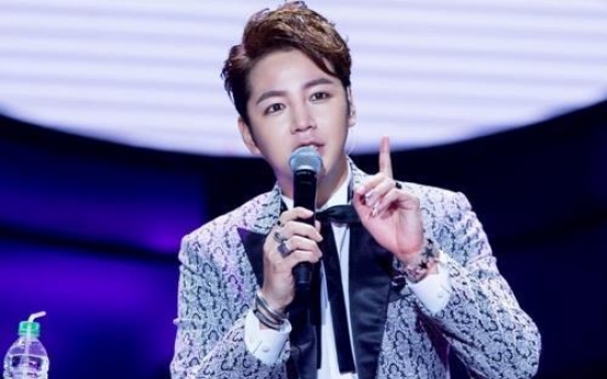 Actor Jang Keun-suk’s fan club to donate exhibit proceeds to charity