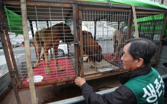 [Newsmaker] Farmers, animal rights groups clash at pro-dog meat trade rally