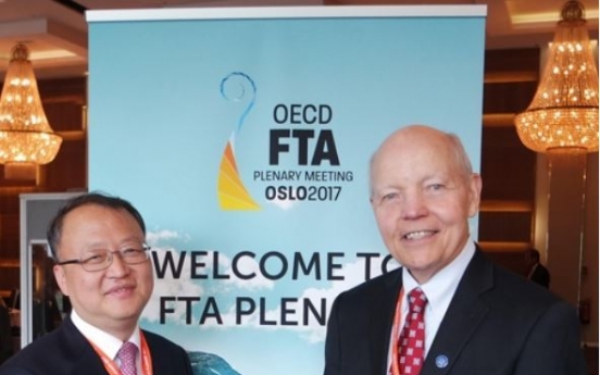 Top tax official attends OECD meeting