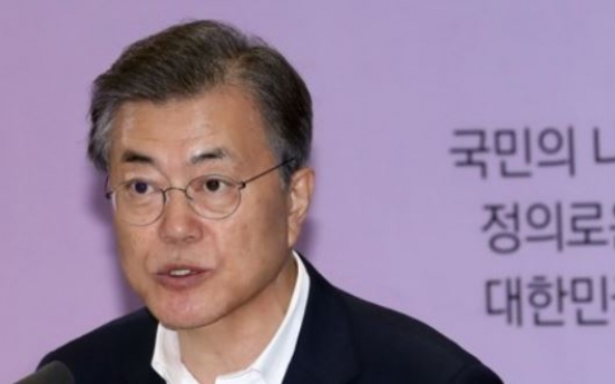 President Moon to meet labor leaders over his new policies