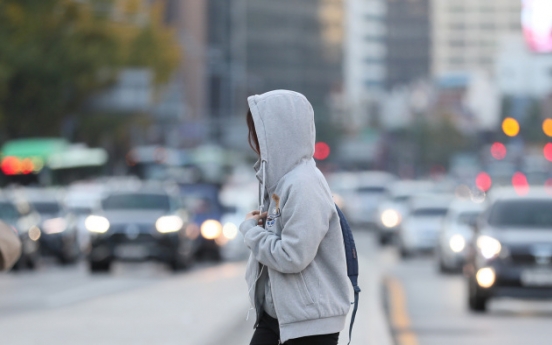 First frost in Seoul, temperature stays low nationwide