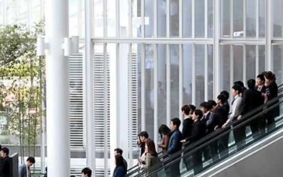 Korean workers' salary ranks low among OECD nations