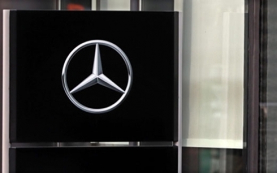 Mercedes, BMW, Porsche fined 70 bln won for false emissions reports