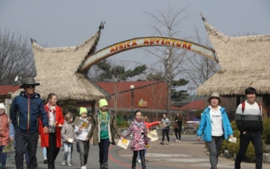 Zoo chief’s sexual harassment allegation draws pros and cons over sanction