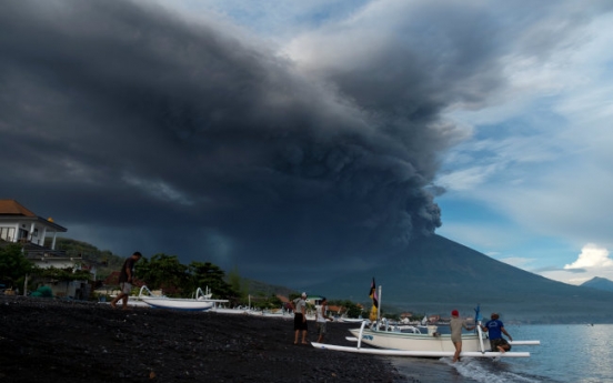 Bali ups volcano alert to highest level