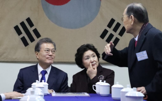 Moon highlights S. Korea-China ties in visit to site of independence movement