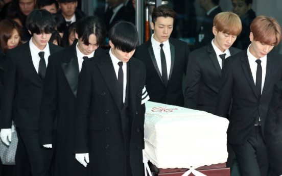 SHINee members, fans bid goodbye to Jonghyun