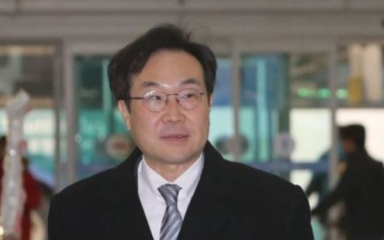 Korea's nuclear envoy leaves for Japan for talks on NK nukes