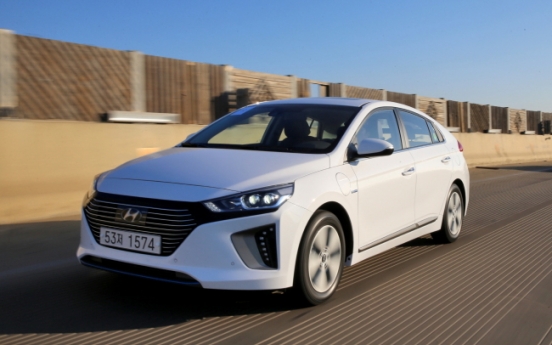 [Behind the Wheel] Ioniq PHEV exciting and stable