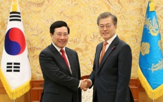 Korean president calls for enhanced ties with Vietnam