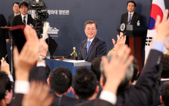 Moon’s ‘no script’ news conference draws attention