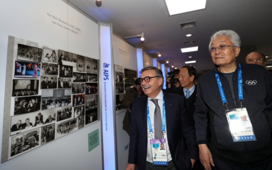 [PyeongChang 2018] NK IOC member says he was touched by joint march of two Koreas' athletes