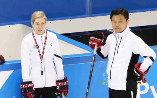 [PyeongChang 2018] Joint hockey team coach in for emotional farewell with NK players