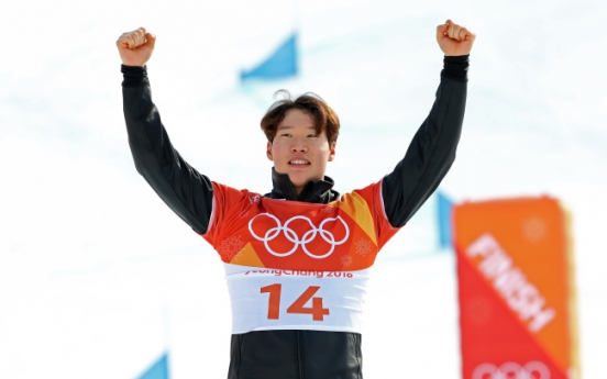 [Newsmaker] Lee Sang-ho: 1st Asian man to win medal in alpine snowboarding