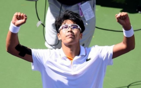 Chung Hyeon reaches 5th straight quarterfinals on ATP Tour, Federer up next