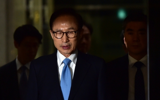 Arrest warrant sought for ex-President Lee Myung-bak