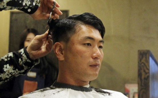 Star left-hander to donate hair for cancer-stricken children