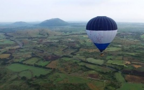 1 killed, 12 injured in hot air balloon crash on Jeju Island