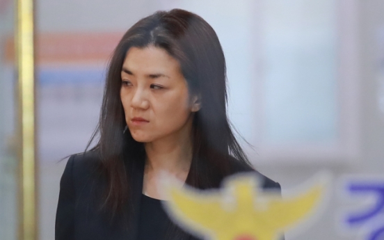 Police seek arrest warrant for Korean Air chief's daughter over alleged assault