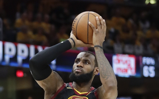 LeBroom: James, Cavs sweep Raptors to make conference finals