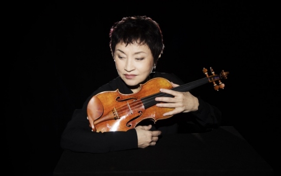 Violinist Chung Kyung-wha expresses confidence with choice of violin