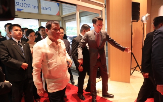 Philippine President Rodrigo Duterte visits E-Mart