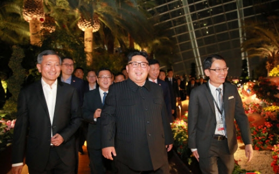 [US-NK Summit] What Kim Jong-un’s nighttime tour in Singapore means