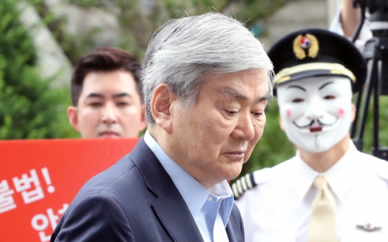 Korean Air chief grilled over suspected tax evasion