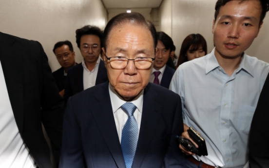 [Newsmaker] Ex-President Lee's aide acquitted of bribery in NIS scandal