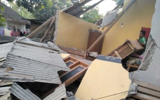 At least 10 dead, 40 hurt as 6.4 quake hits Indonesia island