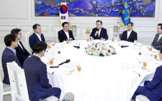 Moon urges all-out efforts to improve people's livelihood, develop democracy