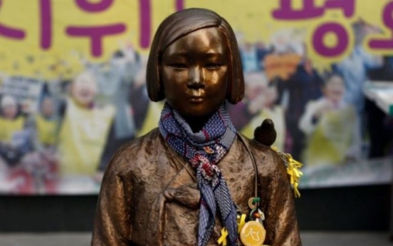 Moon says 'comfort women' issue cannot be resolved diplomatically