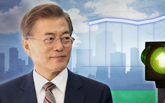 Moon's approval rating slightly rebounds