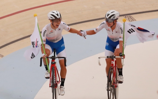 Cyclist picks up 4th gold