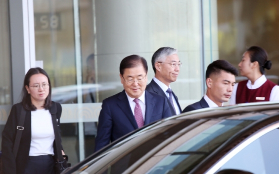 Moon's envoy visits China to brief on NK visit outcome