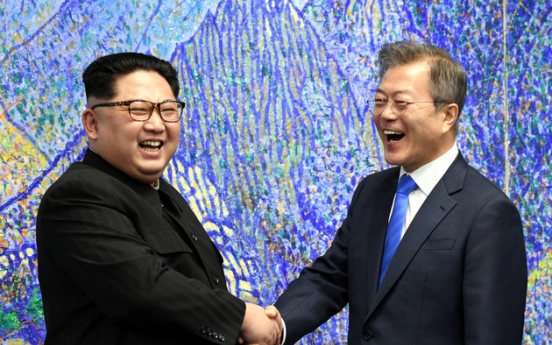 Moon aims to meet Washington and Pyongyang halfway