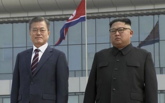 Kim, Moon start possibly most challenging Korean summit yet