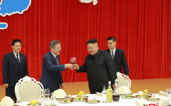 Leaders of two Koreas hold second meeting over nukes, ties