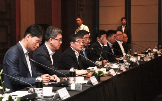 FSS chief touts Korea as ‘financial hub,’ riding on inter-Korean thaw