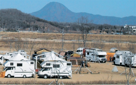 Family of three found dead of carbon monoxide poisoning at campsite