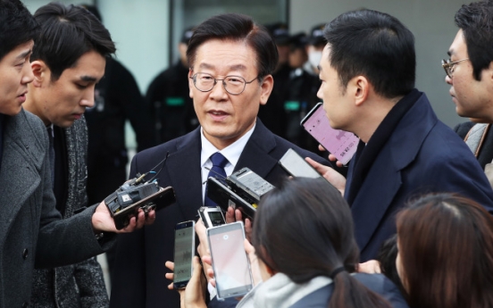 Police book Gyeonggi governor on 3 charges