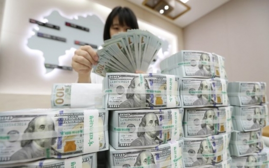 Korea's FX reserves drop on strong US dollar