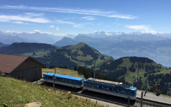 S. Korean tourist hit by train on Swiss mountain railway, dies