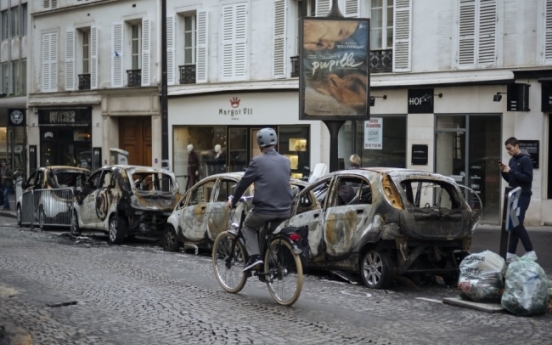 Paris assesses injuries, damage after worst riot in decade