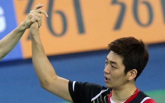Badminton star embroiled in fake service records controversy