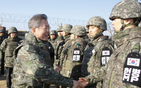 [Newsmaker] President Moon makes surprise visit to military camp