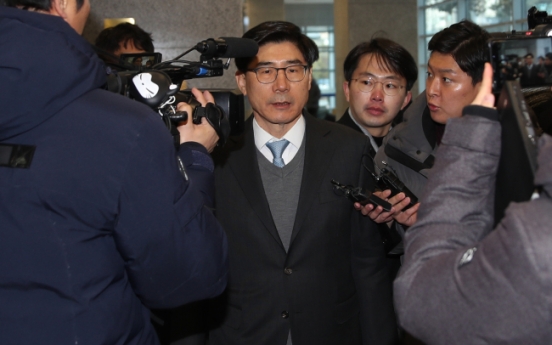 Ex-Woori Bank chief gets 18-month jail term for illegal hiring of employees