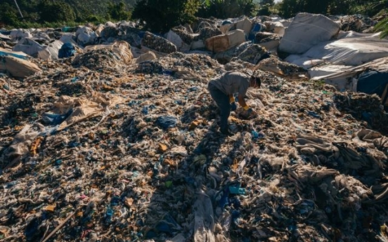 4,000 tons of garbage sitting on Songdo