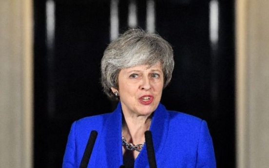 UK PM May seeks Brexit fix in crisis talks